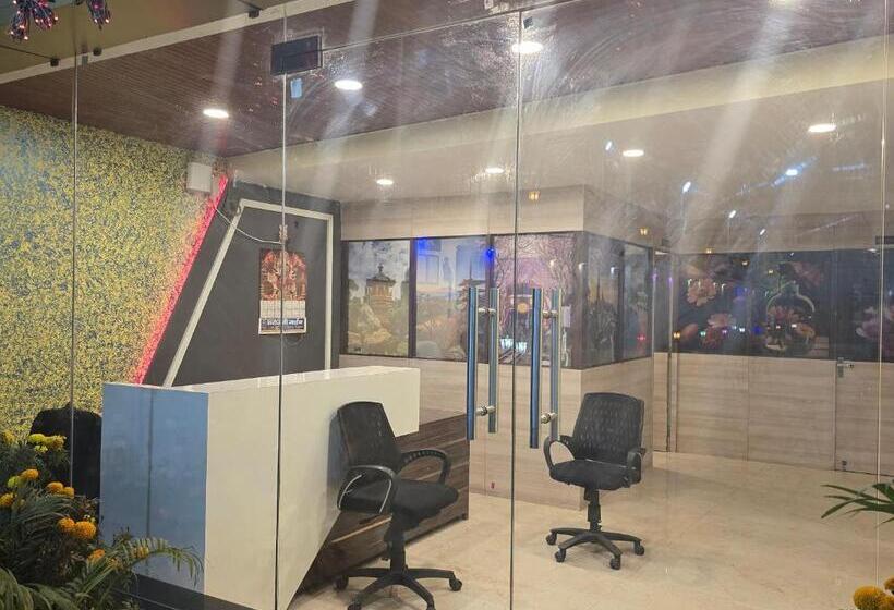 Sarojini Garden Hotel & Restaurant