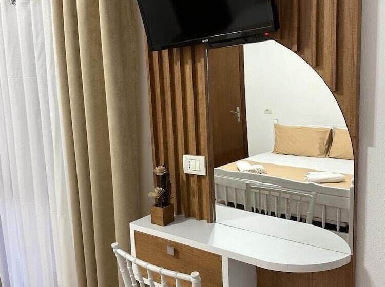 Vogue Rooms