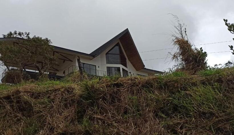 ベッドアンドブレックファースト Villa Simone French Ecolodge
