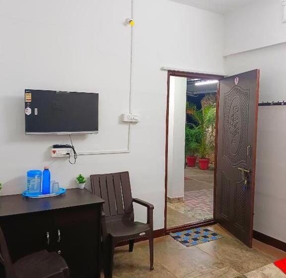 בית מלון כפרי Ayyan Residency