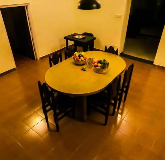 هتل Bob S Haven Bungalow