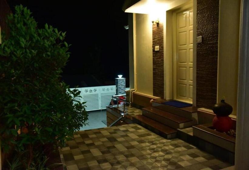 膳宿费 Coorg Lotus Villa