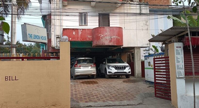 Отель Lemon House