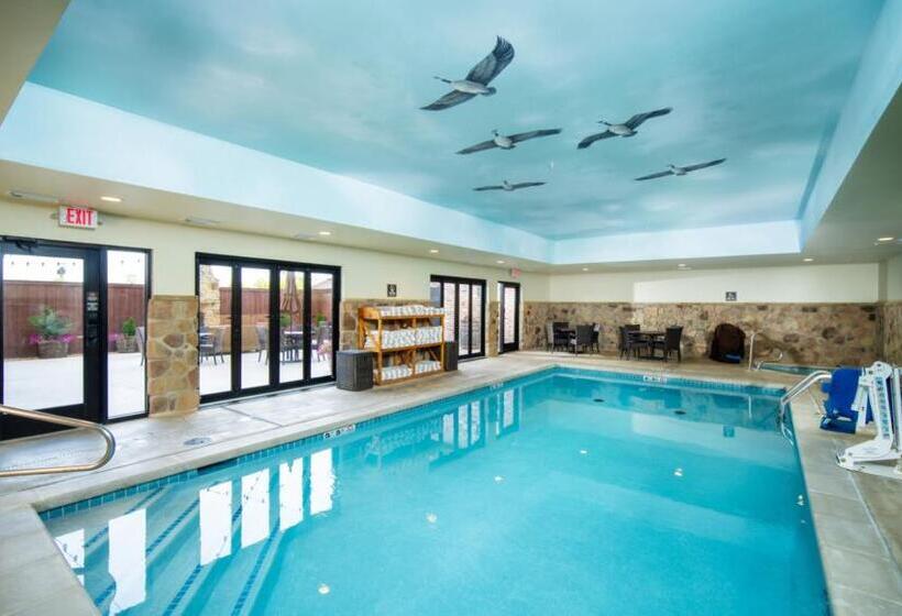 هتل Bass Pro Shops Angler S Lodge