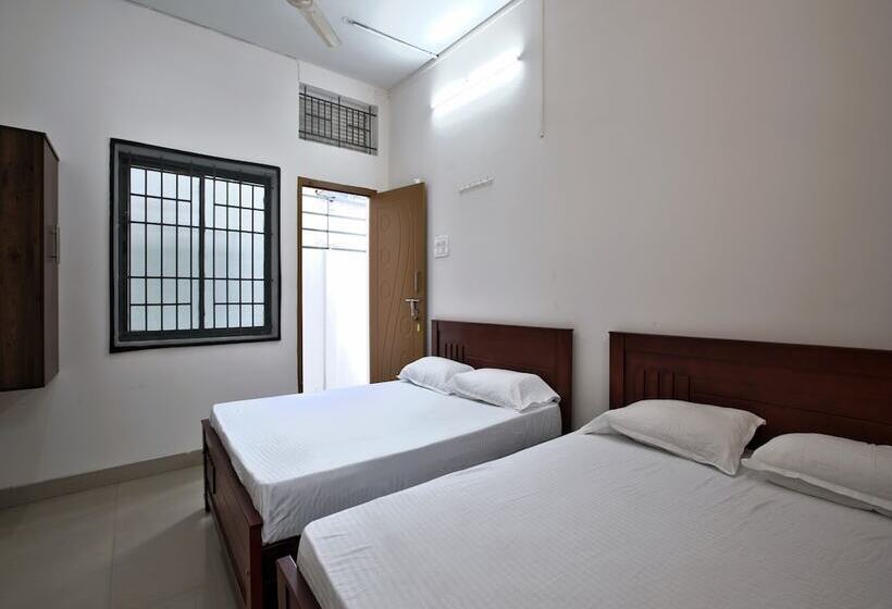 בית מלון כפרי Sarvam Lodge