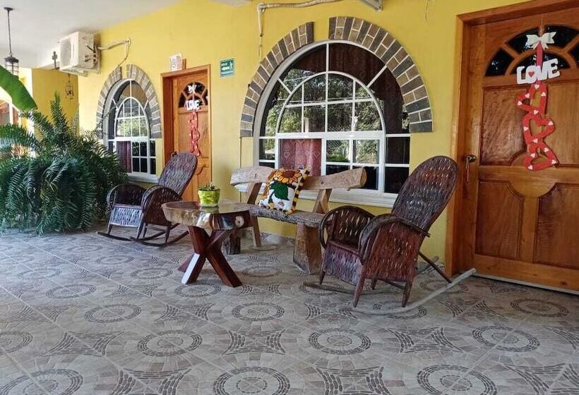 هتل Hacienda Huasteca