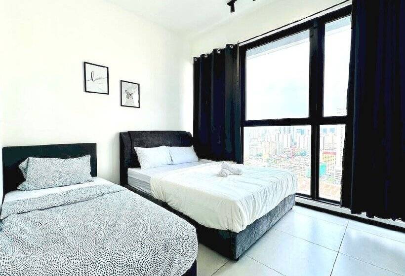 بنسيون Oyo Home 90948 Irishe Homestay Penang City Seaview