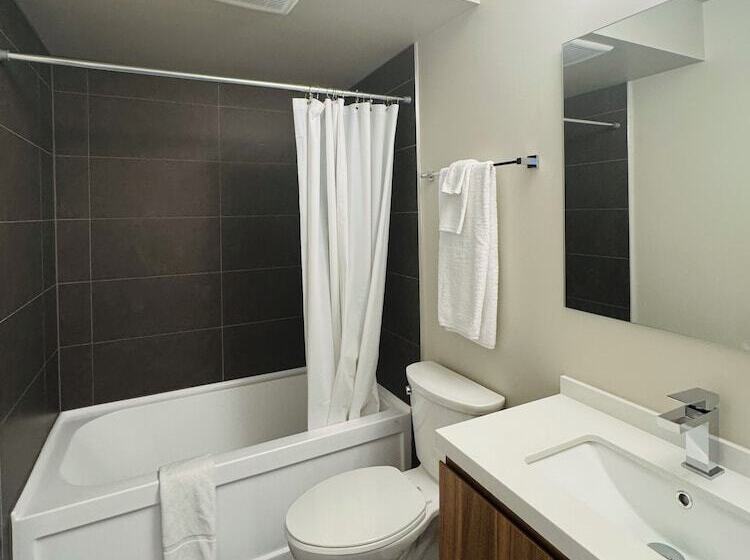 Kitimat River Motel & Suites
