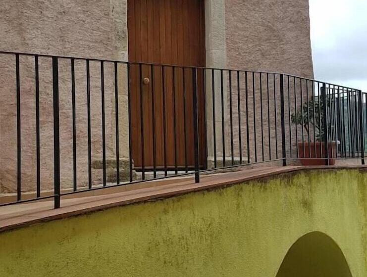 مبيت وإفطار A Taverna Intru U Vicu