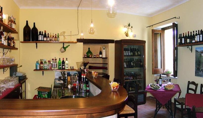 مبيت وإفطار A Taverna Intru U Vicu