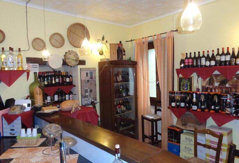 مبيت وإفطار A Taverna Intru U Vicu