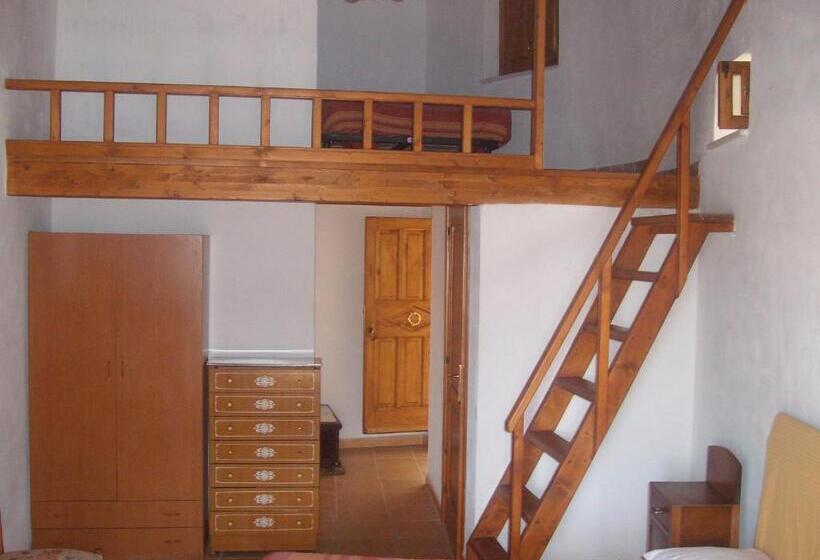 مبيت وإفطار A Taverna Intru U Vicu