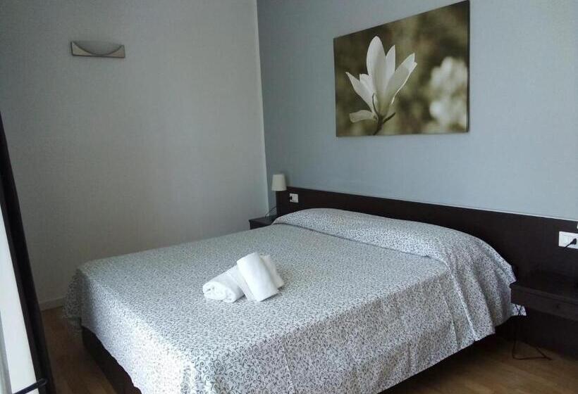 تختخواب و صبحانه Magnolia Room & Breakfast