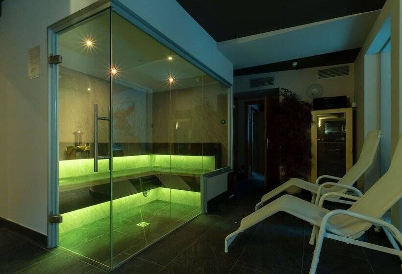 فندق Eccher 3 Stelle Superior