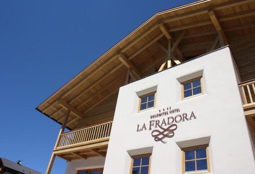 Отель La Fradora   Dolomites