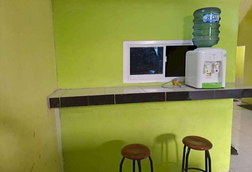 فندق Oyo 93714 Guest House Gembul Syariah