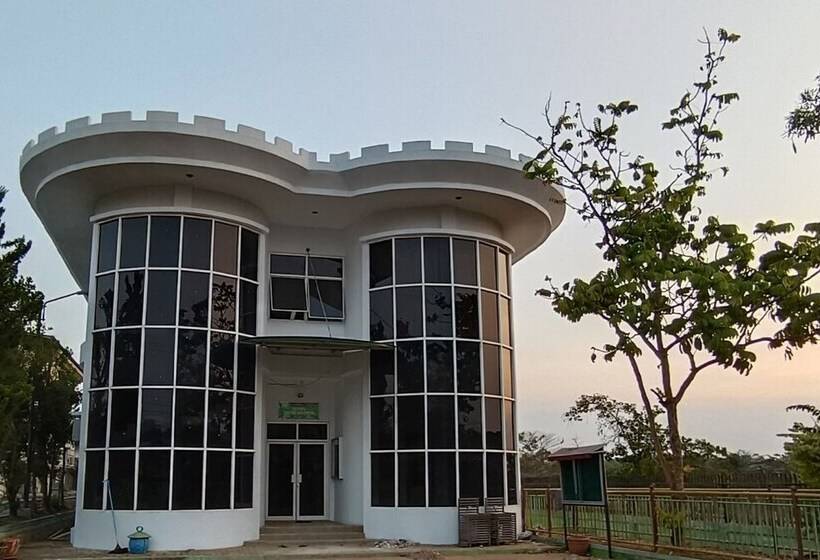 هتل Oyo 93775 Nilam Guest House