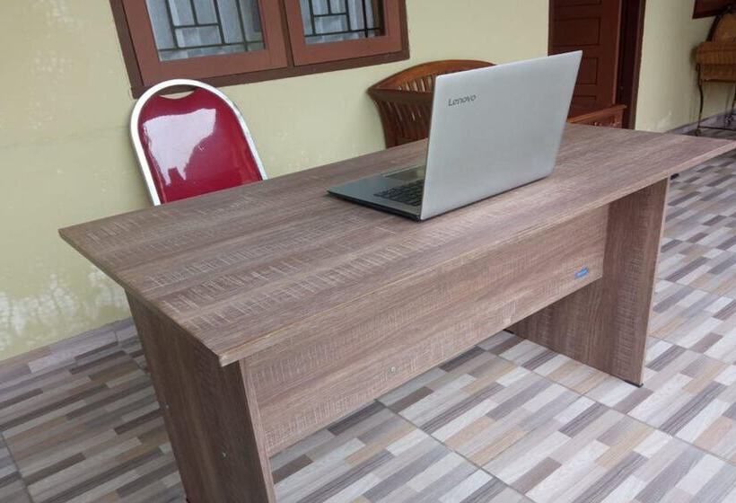 فندق Spot On 93755 Siwalanpanji Homestay Syariah