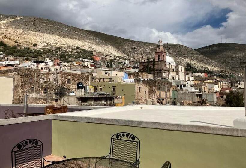 هتل La Tarjea