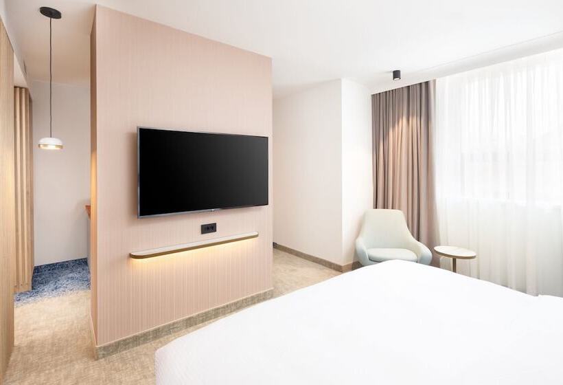 هتل Courtyard By Marriott Cluj   Napoca Downtown