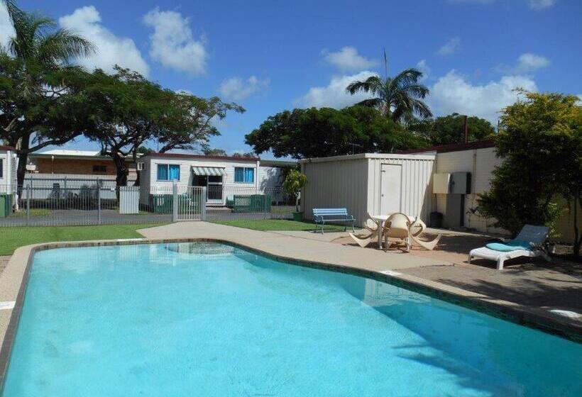 מוטל Premier Caravan Park