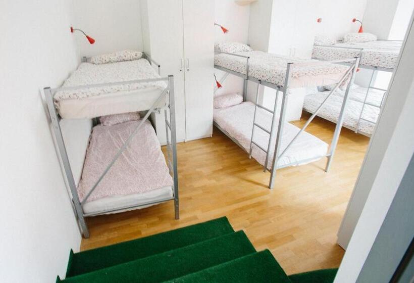 Hostel Cukrarna Guest Accommodation