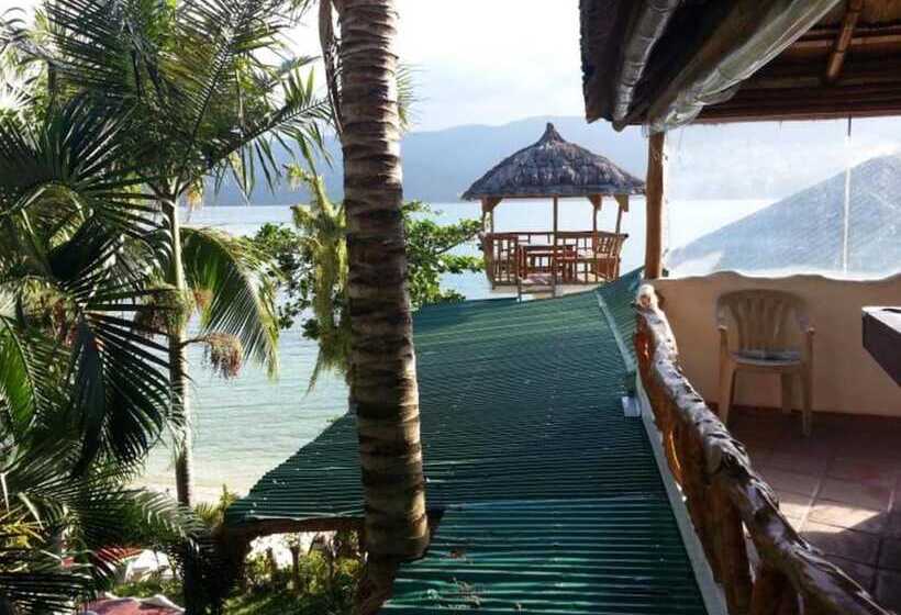 Dolphinbay Beachfront & Dive Resort