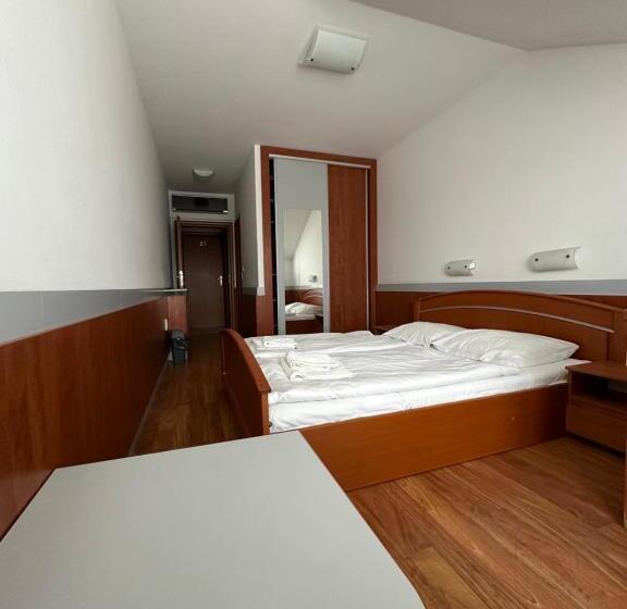 Отель Zelený Dvor