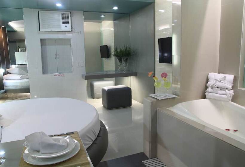 فندق على الطريق One Serenata Hotel Bacao