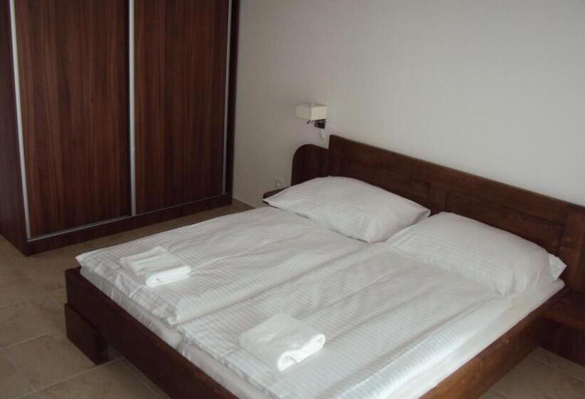 Motel Senec