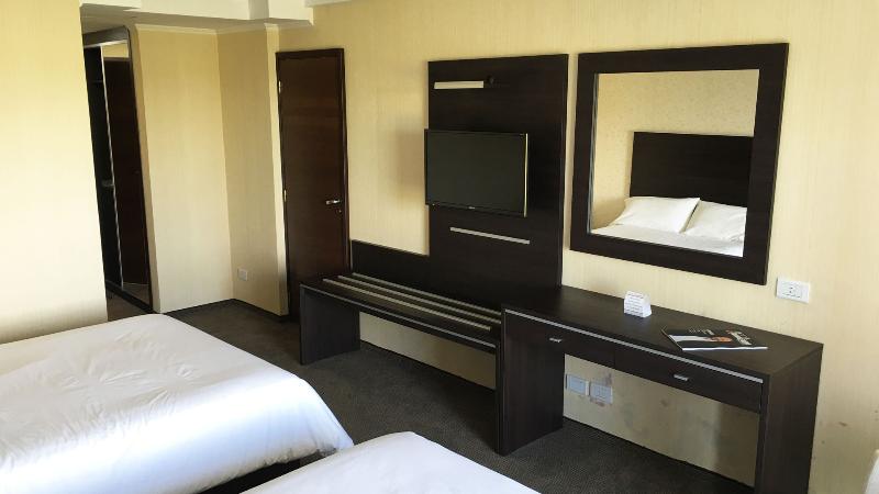 فندق Howard Johnson By Wyndham Pergamino