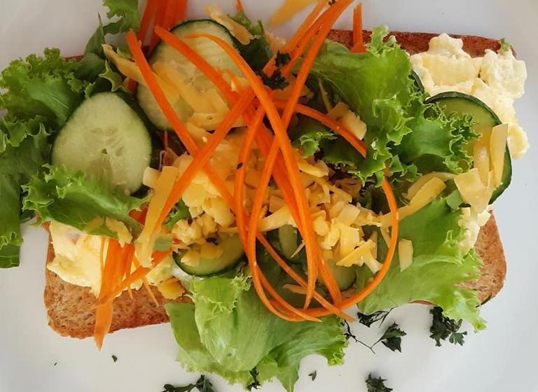 تختخواب و صبحانه Bhotani On Bax