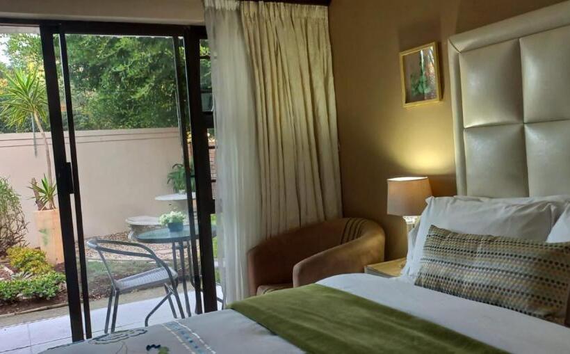 تختخواب و صبحانه Bhotani On Bax