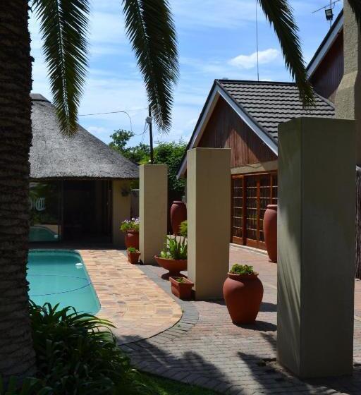 مبيت وإفطار Castello Guesthouse Vryburg