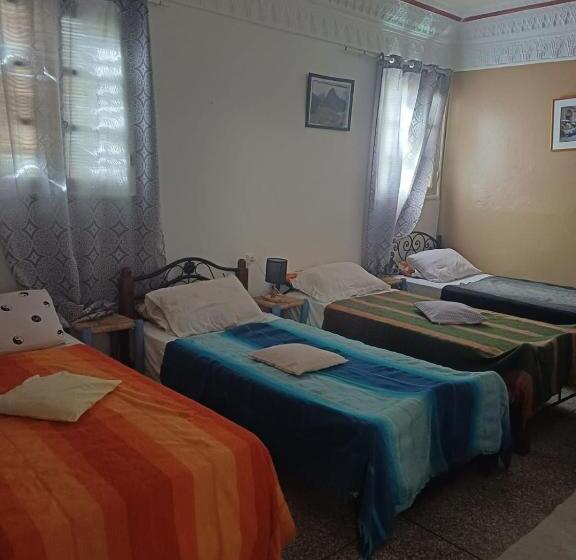 تختخواب و صبحانه Chambres D Hôtes Les Amis