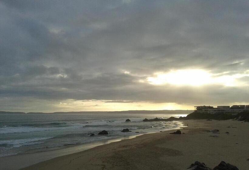 تختخواب و صبحانه Franmarel