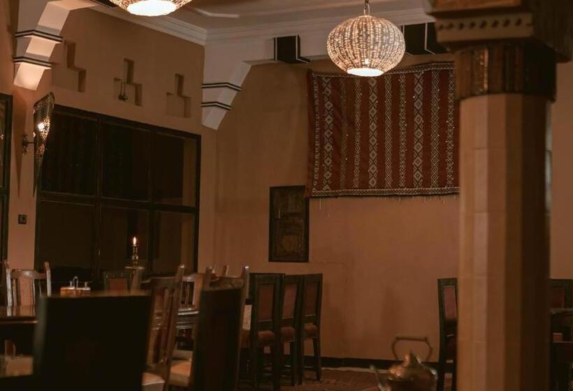 تختخواب و صبحانه L Oasis Du Bonheur