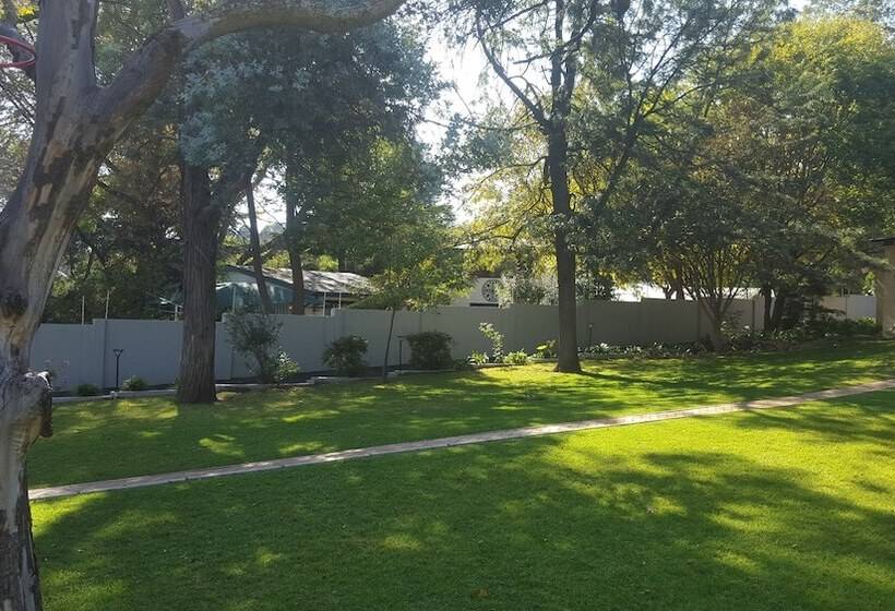 צימר Nyati Lodges