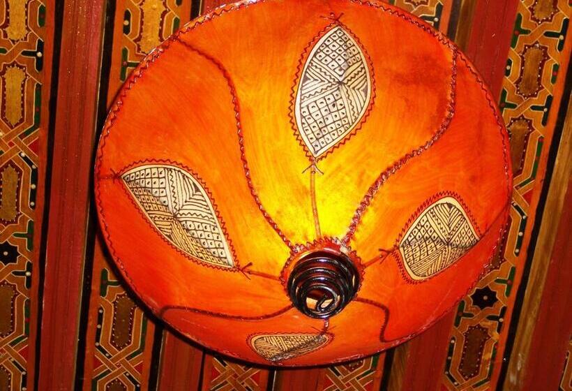 تختخواب و صبحانه Riad Benchekroun