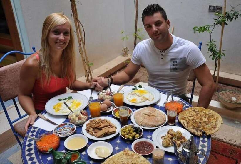 تختخواب و صبحانه Riad De Reve