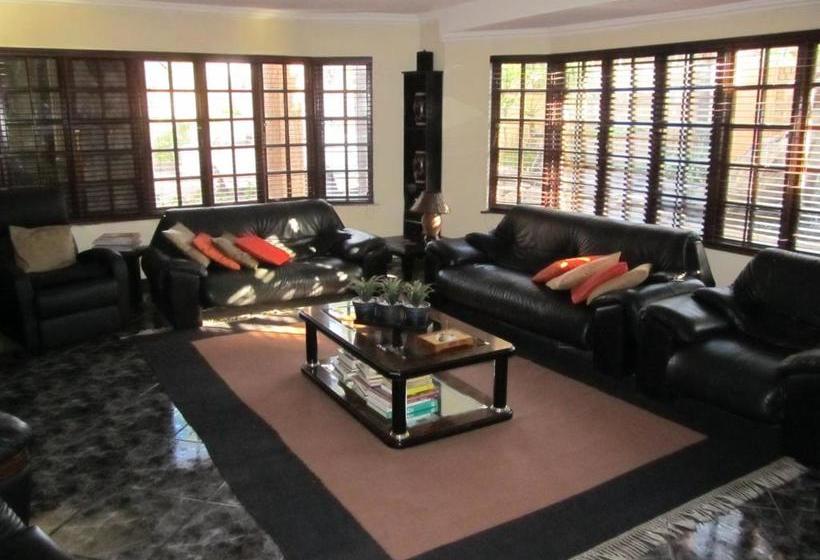 مبيت وإفطار Wharawhara Guesthouse