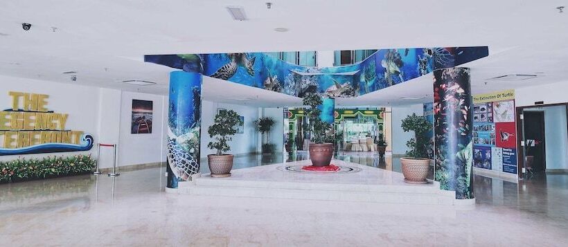 منتجع The Regency Waterfront