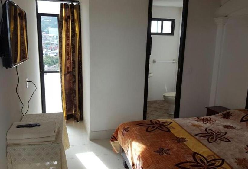 هاستل Hostal El Eden