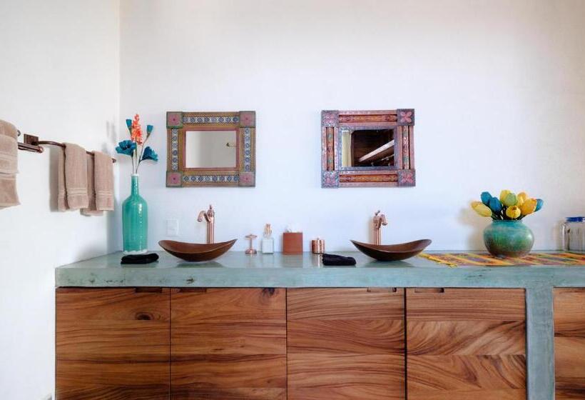 هتل Los Colibris Casitas