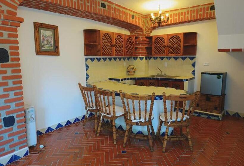 هتل Posada Los Alcatraces