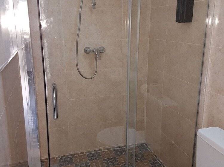 فندق Auberge De Bagneux