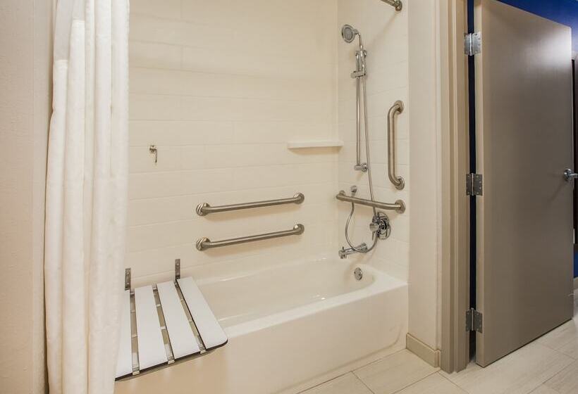 هتل Holiday Inn Express & Suites Austin Airport East, An Ihg