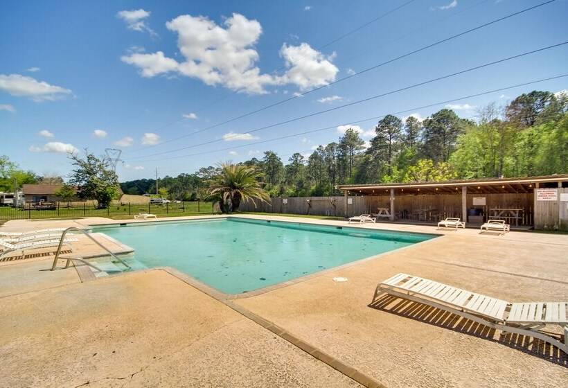 Biloxi Resort Cottage W/ Pool & Lake Access!