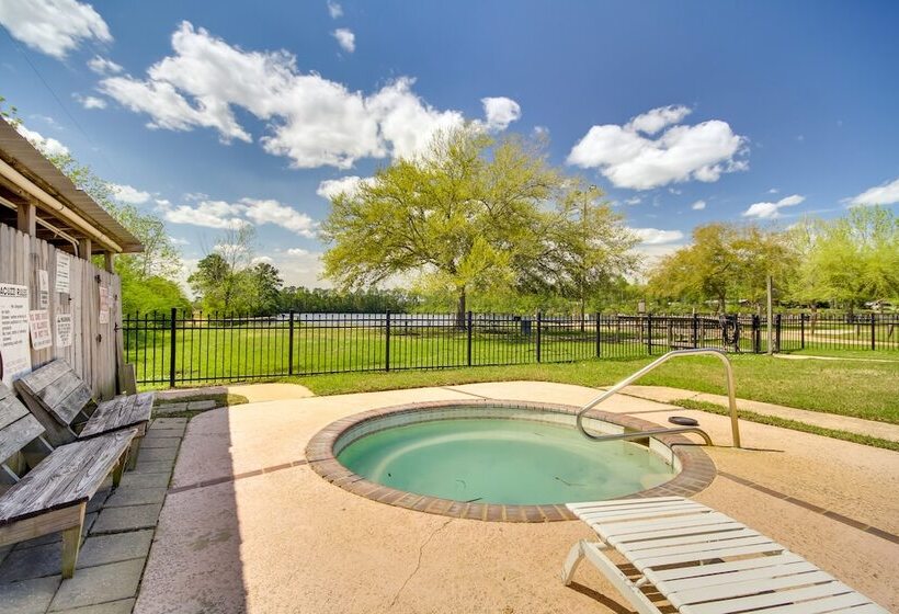 Biloxi Resort Cottage W/ Pool & Lake Access!