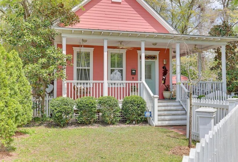 Charming Wilmington Cottage   Walk To Downtown!